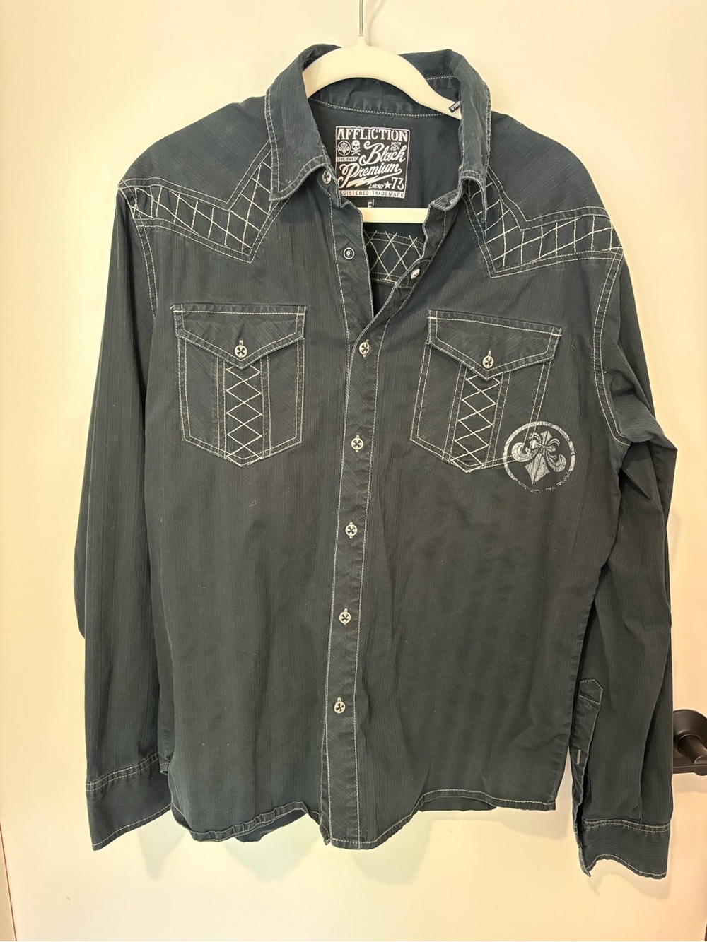 Affliction Black Premium Button Up Shirt Eagle Black White Embroidery Cotton L